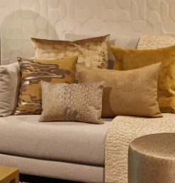 Claudi sierkussen Nyal dark gold