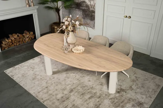 Eettafel Le Mans kolompoot crème