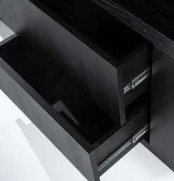 Kast Hermani hout