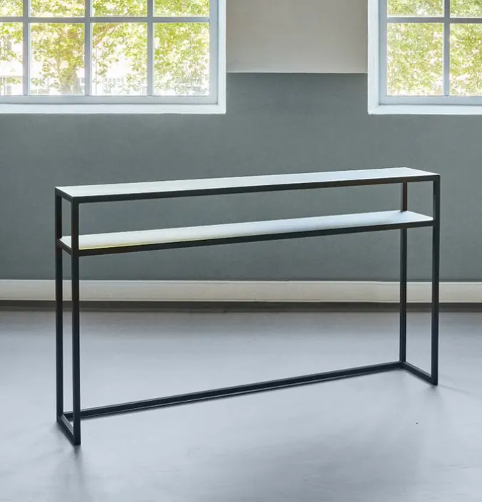 Sidetable heavy metal